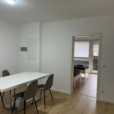Apartman Moderne 3-Zimmer Ferienwohnung Kaiserslautern